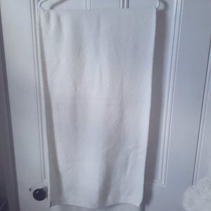 Cozy White boucle scarf Nordstrom Rack NWT